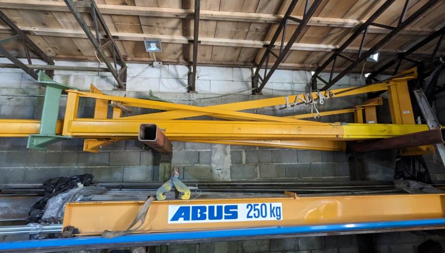 DEMAG ZIDNO DVIGALO 1000 Kg, L = 5m