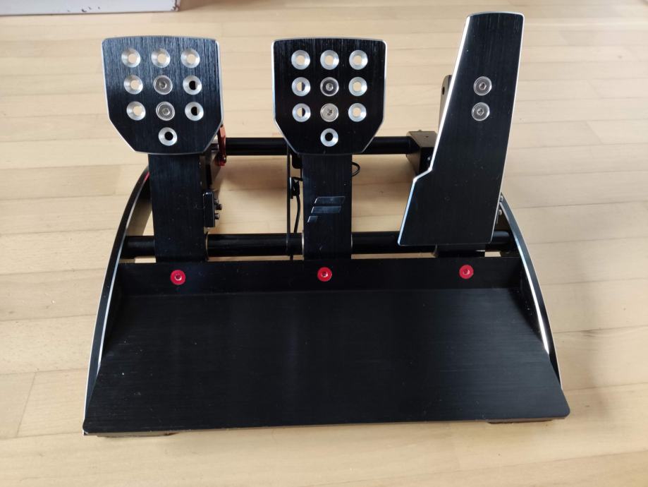 Fanatec ClubSport V3 pedala + brake performance kit