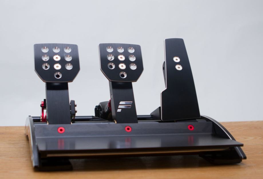 Fanatec pedala Clubsport Pedals V3 (ne Logitech, Thrustmatser)