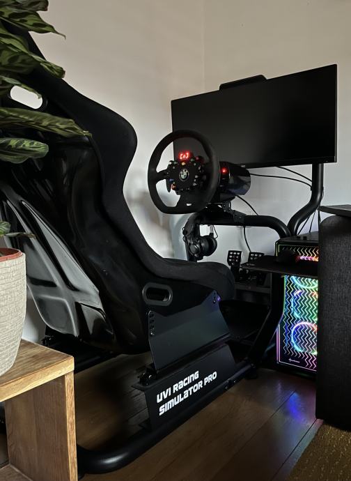 Komplet Fanatec, UVI racing seat pro, gaming PC in 34" monitor