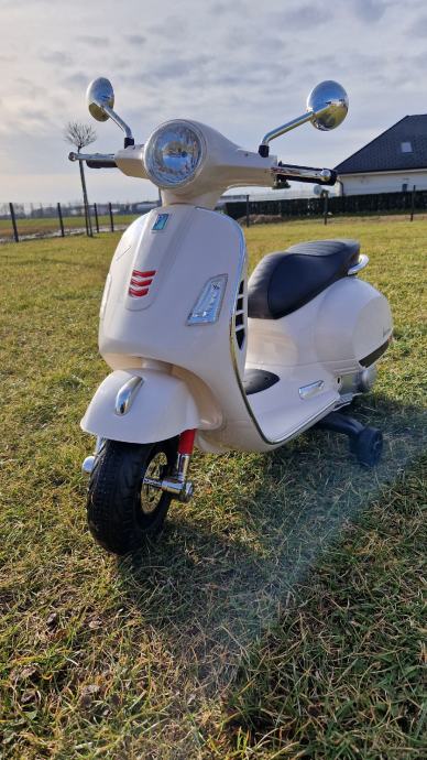 Električna Vespa (Piaggio) za otroke