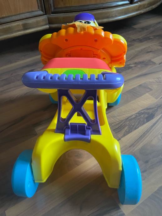 Fisher Price poganjalcek, hoduljica