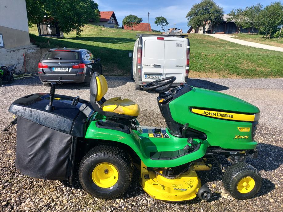 John deere x300r