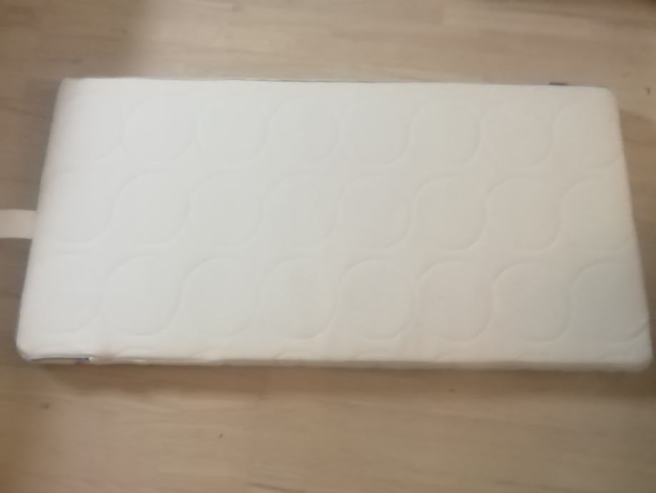 OTROSKA VZMETNICA  IKEA 120 X 60 S PREVLEKO CENA 25 EUR