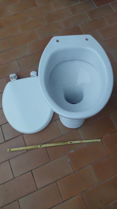 WC ŠKOLJKA, DESKA IN KOTLIČEK GEBERIT