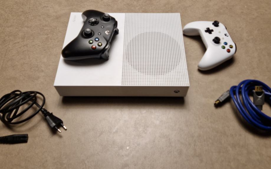 Xbox one S All digital edition + 2 kontrolnika