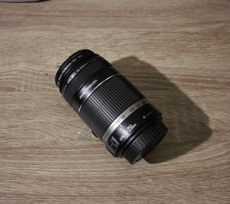 Canon EF-S 55-250mm f/4-5.6 IS