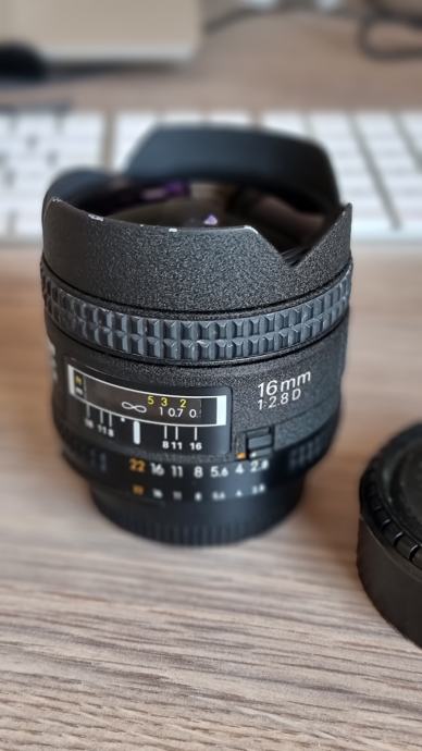 Nikon nikkor AF fisheye 16mm f/2.8D