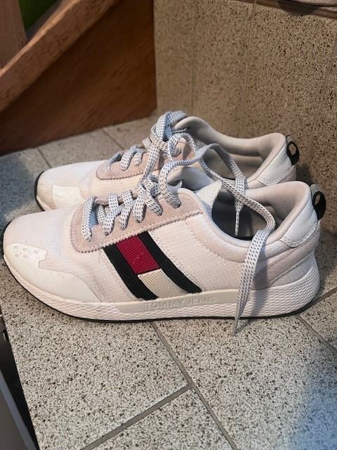 Tommy Hilfiger superge