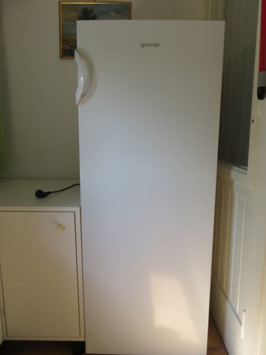 Zamrzovalna omara GORENJE F4141PW širina 55 višina 143 cm