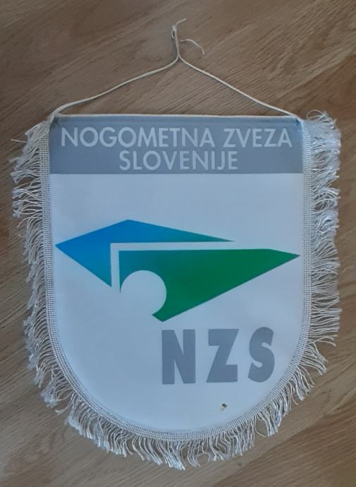 Zastavica Kapetanska Nogometna Zveza Slovenije NZS 33x36cm