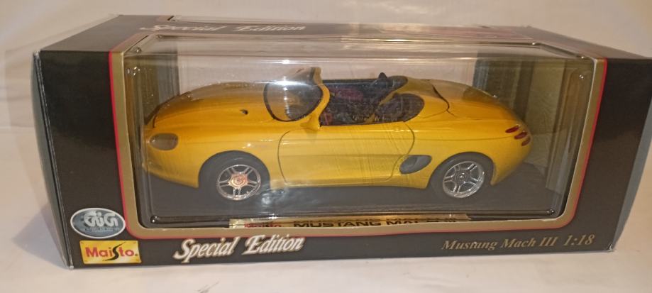 FORD USA - MUSTANG MACH III SPIDER 1990
MAISTO - SPECIAL EDITION 
1:18