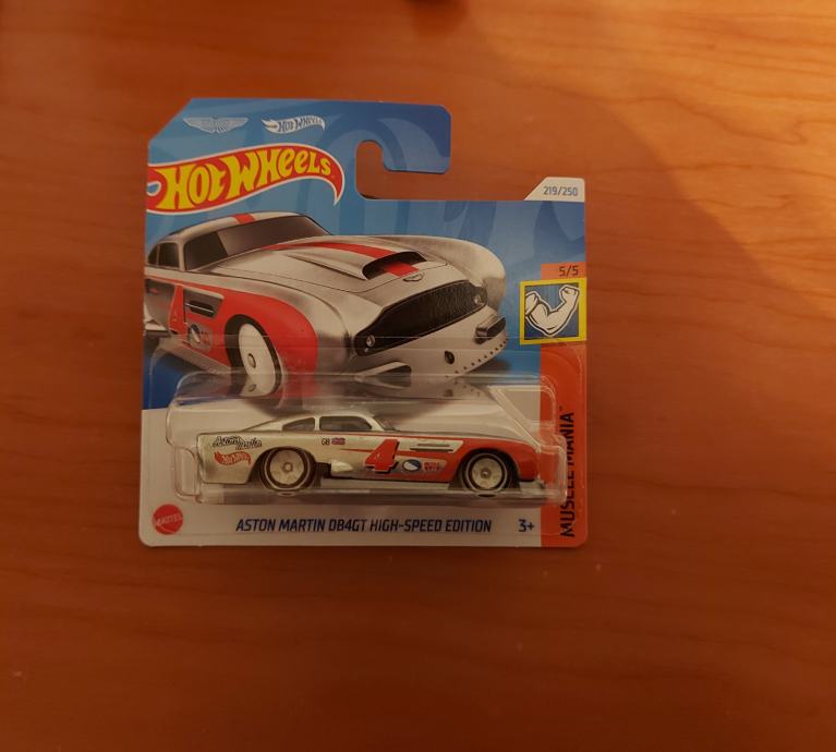 HOT WHEELS  ASTON MARTIN DB4GT HIGH SPEED EDITION AVTOMOBILČEK