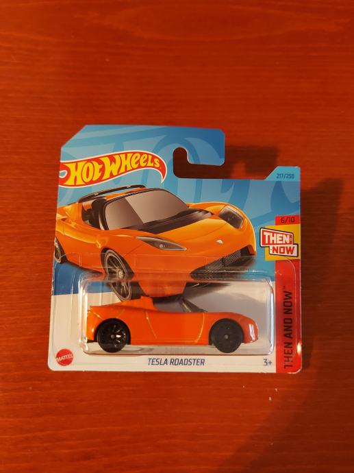 HOT WHEELS  TESLA ROADSTER AVTOMOBILČEK MODEL