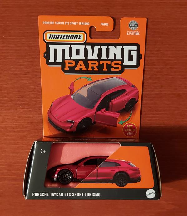 MATCHBOX PORSCHE TAYCAN GTS SPORT TURISMO AVTOMOBILČEK MOVING PARTS