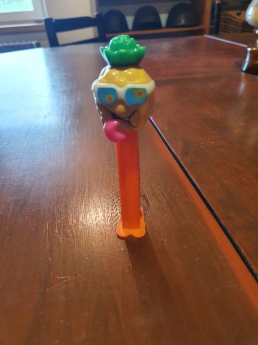 Pez figurica ananas