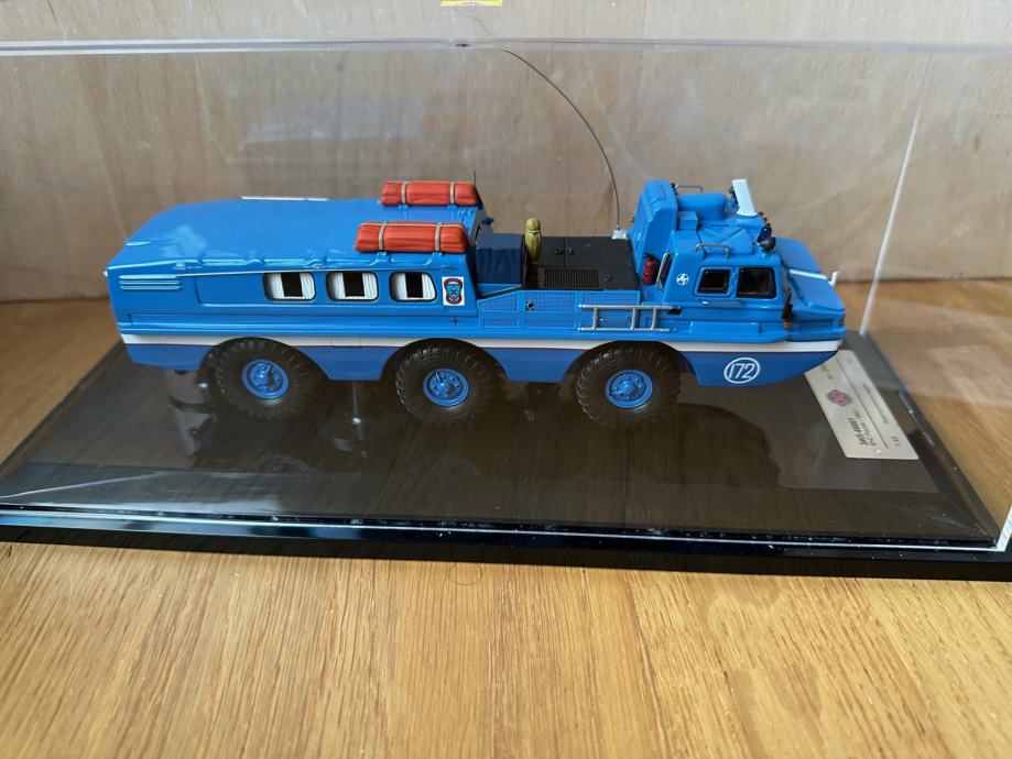 ZIL 49061- 1993 - amfibijsko vozilo 1:43  - DIP MODELS - 2006