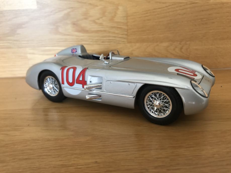 Mercedes SLR 1:18