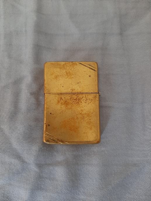 Original Zippo vžigalnik made in U.S.A-skoraj 30let staro