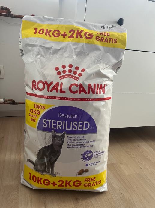 Royal canin regular sterilised - briketi za mačke