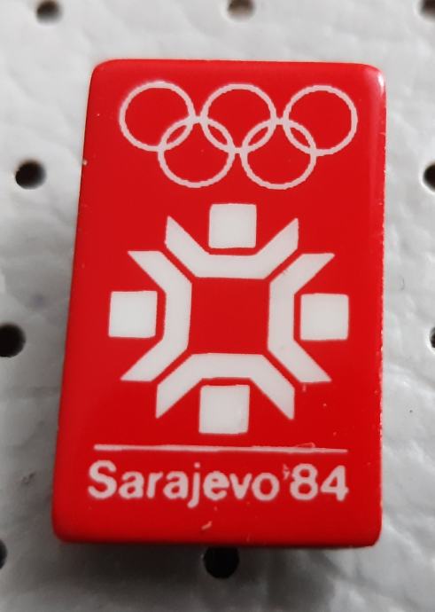 Značka Olimpijske igre Sarajevo 1984 rdeča