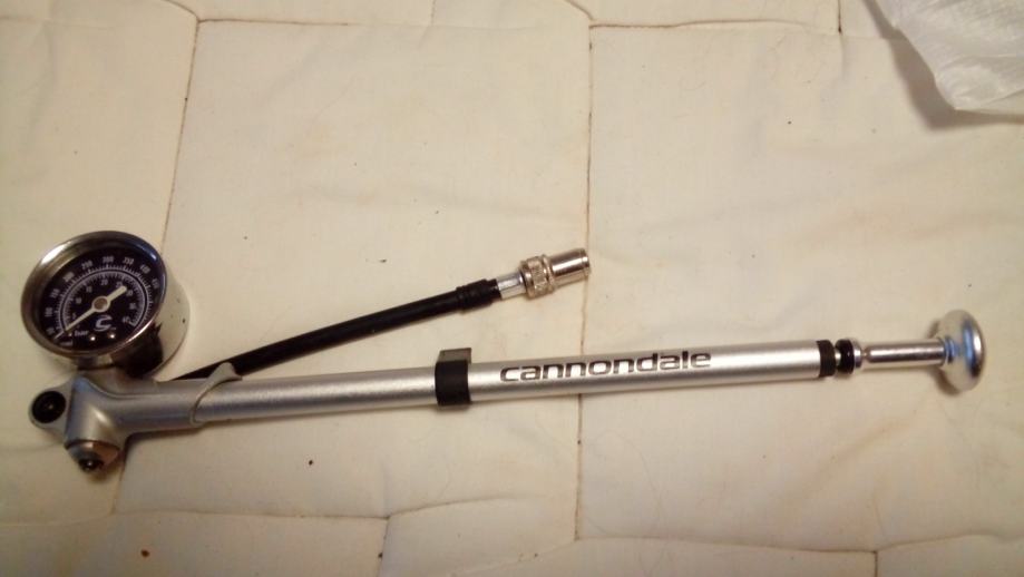 cannondale shock pump