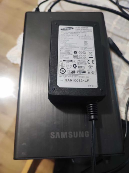 ZUNANJI TRDI DISK  1tera samsung